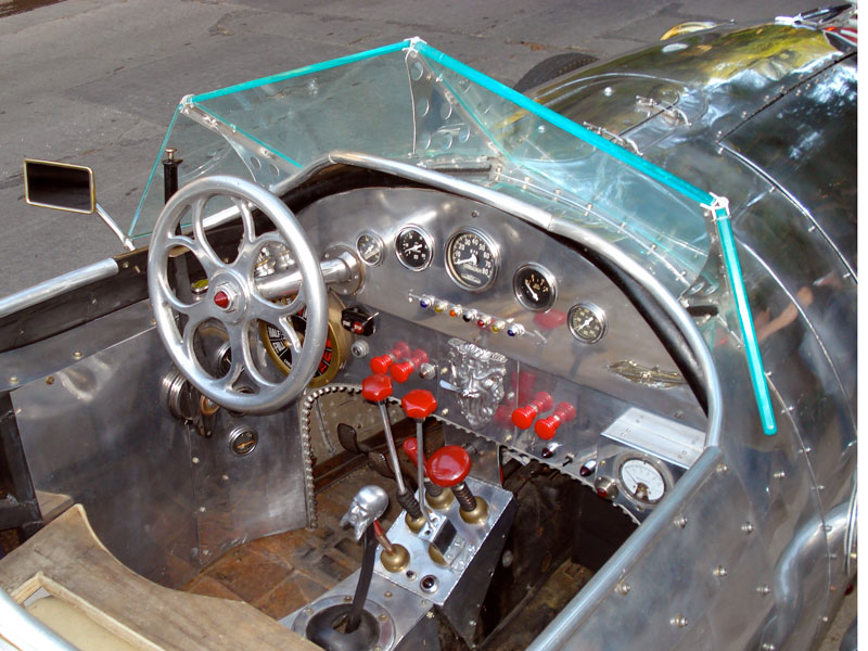 Illustration for article titled Rocket Car Mod is Like Steampunked Chitty Chitty Bang Bang